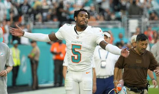 NFL Betting Trends Miami Dolphins vs Tennessee Titans| Top Stories by squatchpicks.com